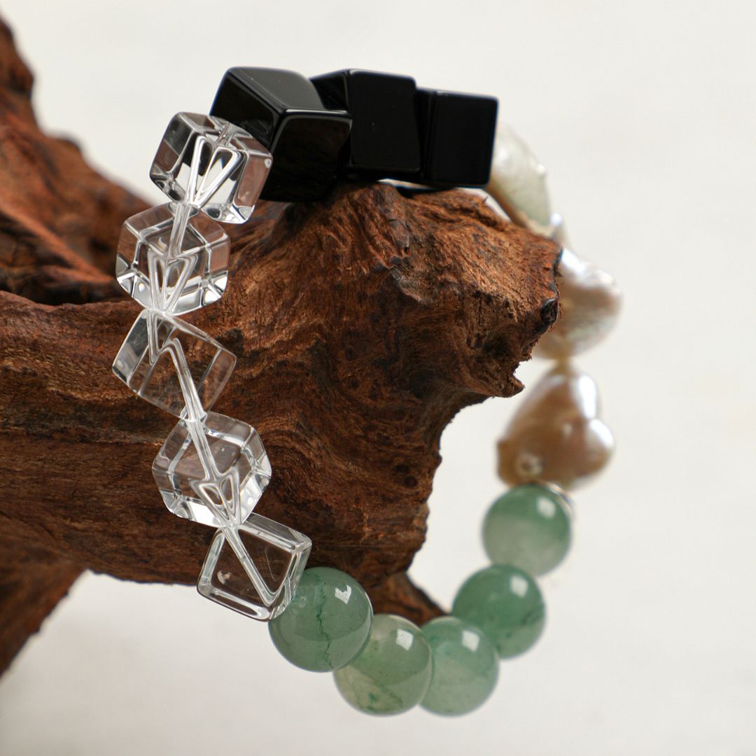 Verdant Divide — Aventurine, Black Agate & Pearl Bracelet