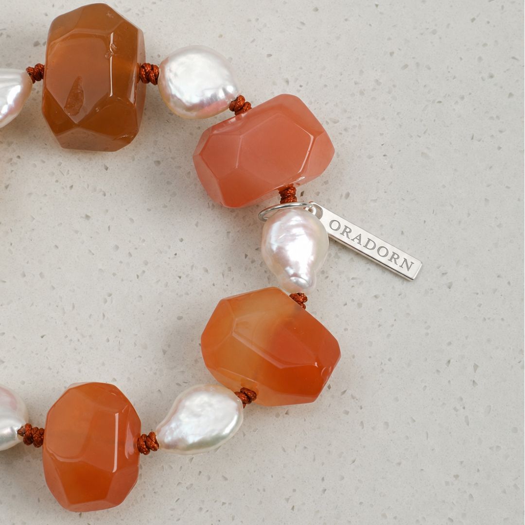 Ember Glow — Carnelian & Pearl Bracelet