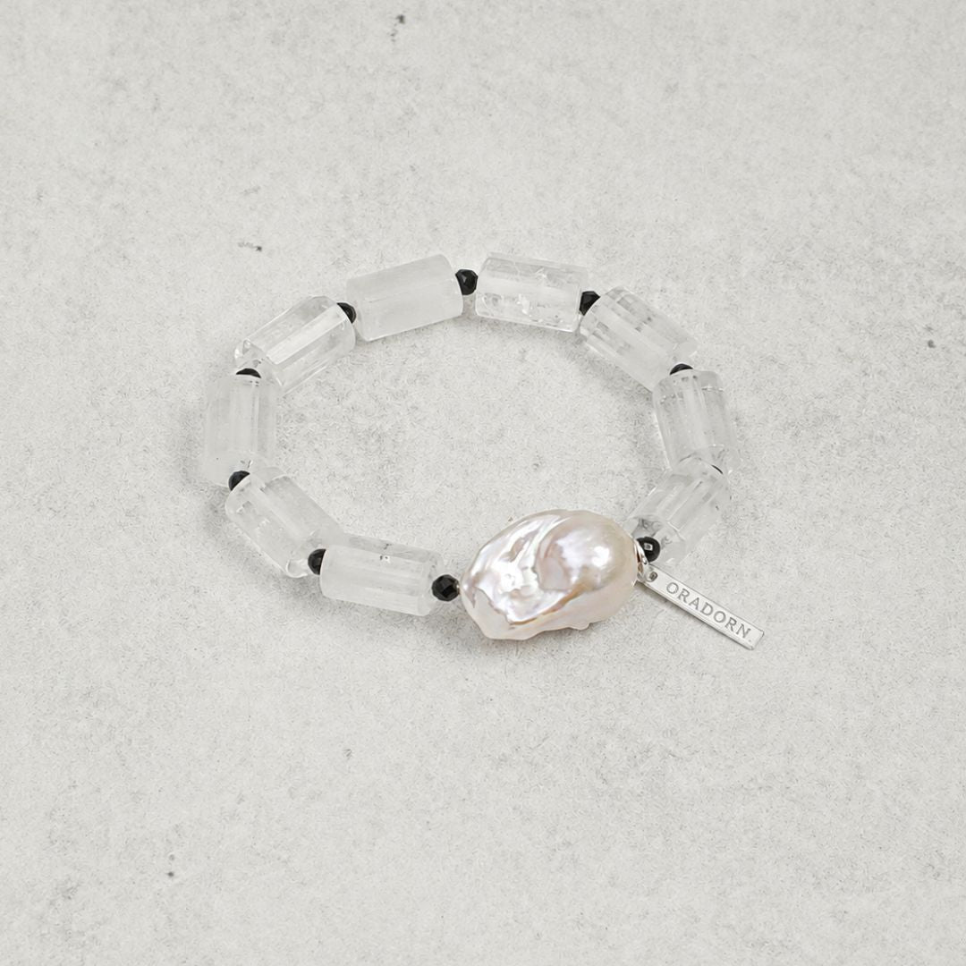 Moonlit Core — Clear Quartz & Baroque Pearl Bracelet