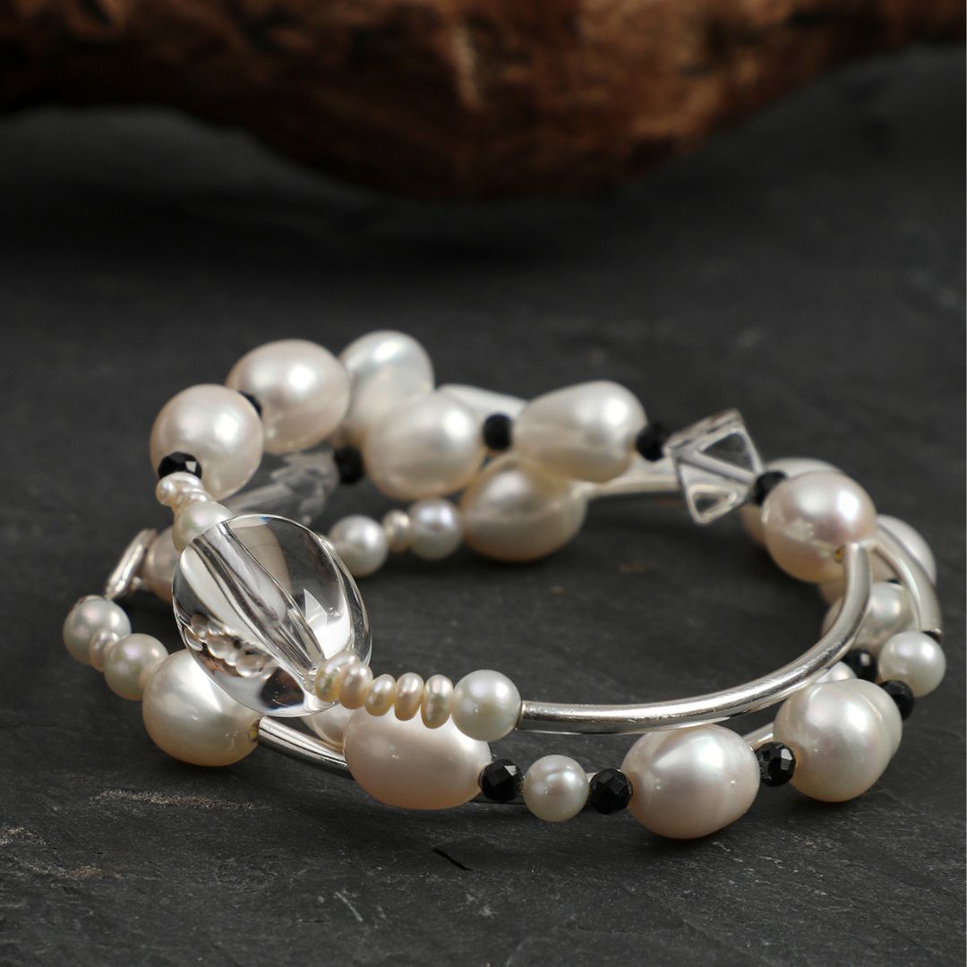 Pale Current — Pearl & Clear Quartz Necklace