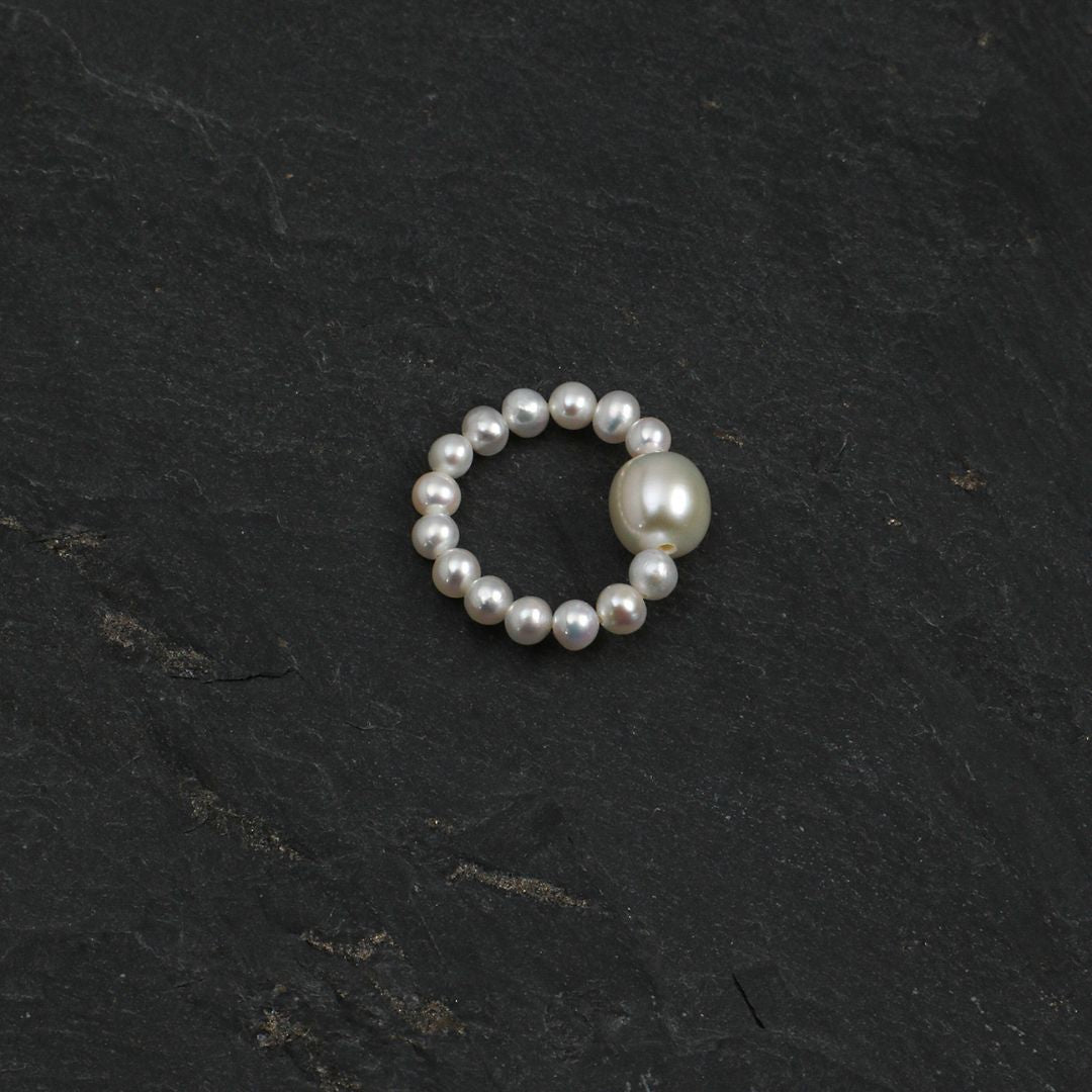 Petit Accent — Pearl & Gemstone Rings