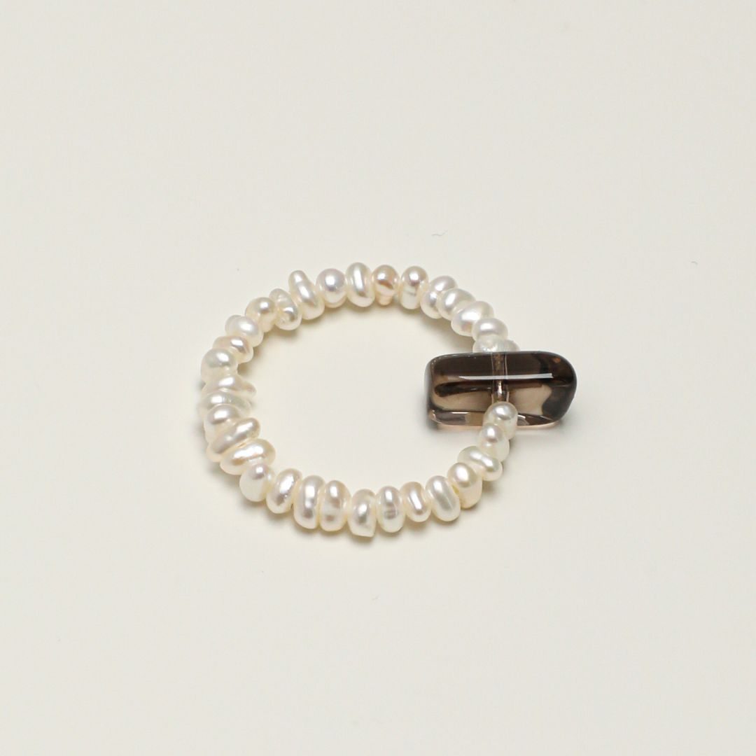 Petit Accent — Pearl & Gemstone Rings