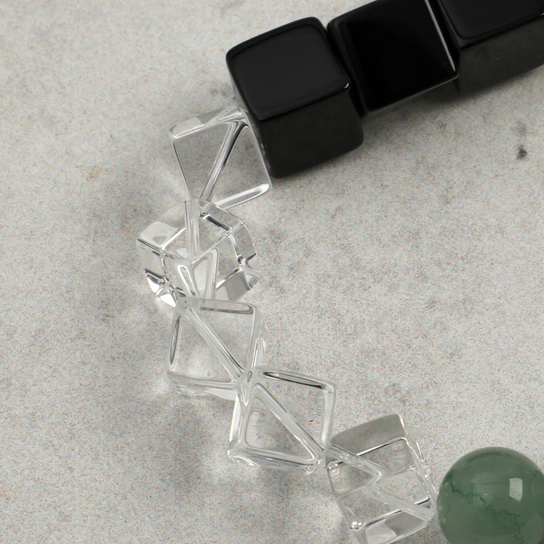 Verdant Divide — Aventurine, Black Agate & Pearl Bracelet